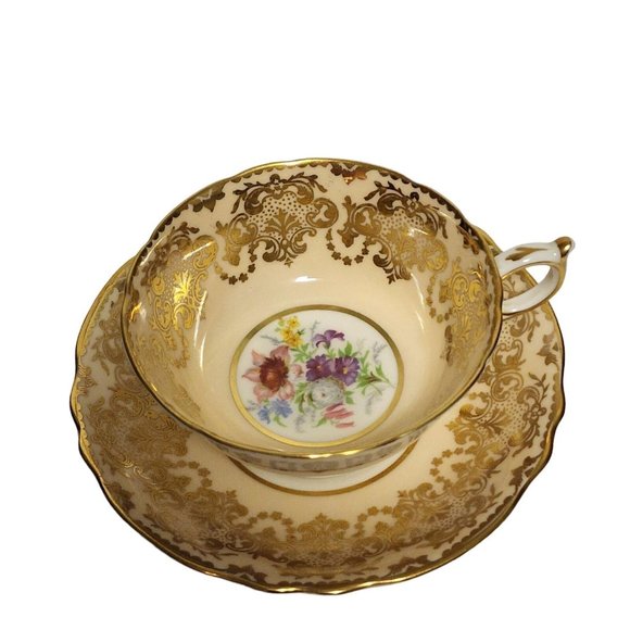 Vintage Paragon‎ Gold Floral Bouquet Filigree Teacup Cup & Saucer England - Picture 2 of 12